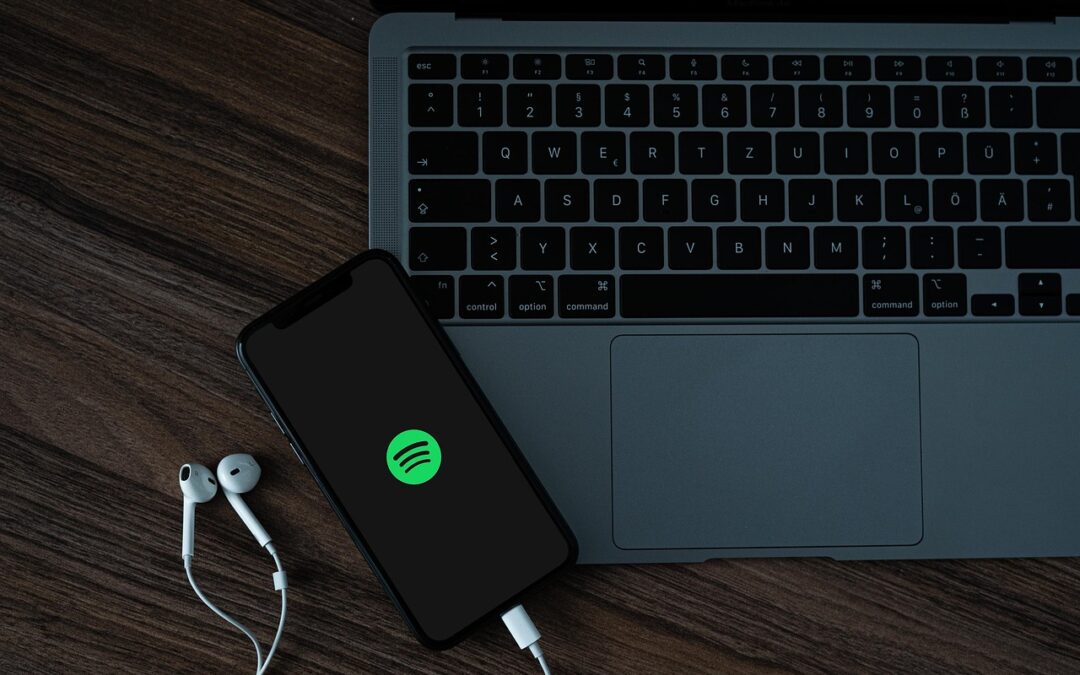 Spotify non ha cancellato le radio: l’innovazione tecnologica dà una seconda vita al mezzo e gli inserzionisti rispondono investendo