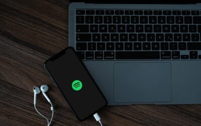 Spotify non ha cancellato le radio: l’innovazione tecnologica dà una seconda vita al mezzo e gli inserzionisti rispondono investendo